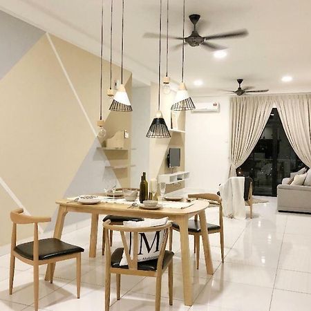 Johor Bahru Paradigm Leplatino Homestay ภายนอก รูปภาพ